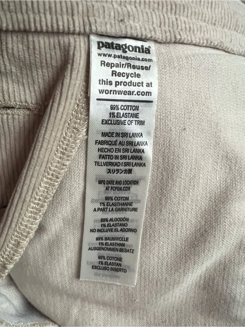 Patagonia Women's Sz 8 Stand Up Cropped Corduroy Overalls in Beige/Tan Wide Leg